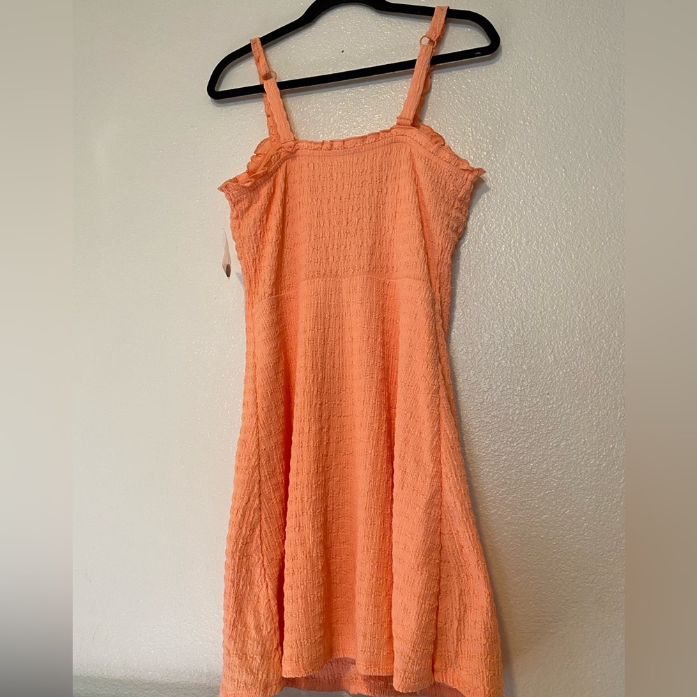No Boundaries Vibrant Orange Textured Top Size M - Picture 3 of 8